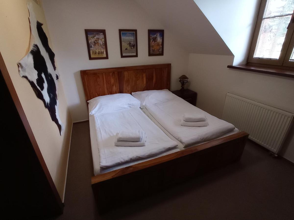 Ranc Kostelany Hotel Kroměříž Buitenkant foto