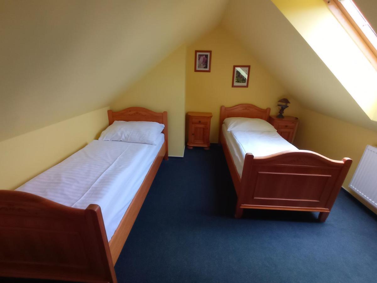 Ranc Kostelany Hotel Kroměříž Buitenkant foto